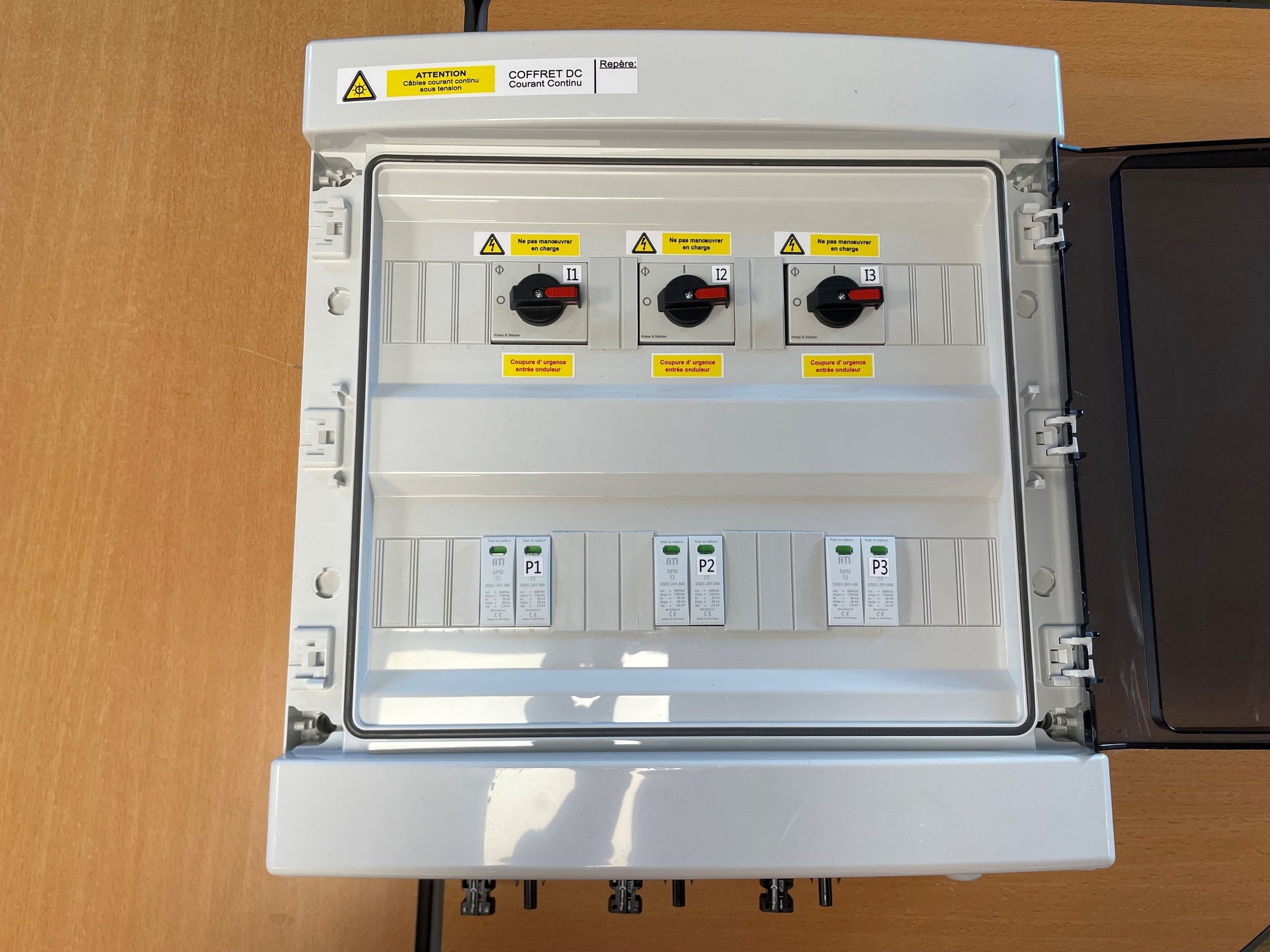 Coffret 25-0001 DC , CTDC3 20-600 1MC4 ( 3 MPPT / 1 entrée par MPPT ) - 25